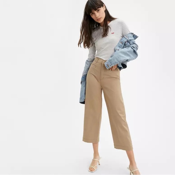 Levi’s Wide Leg Ribcage Crop Pants - Picture 3 of 5